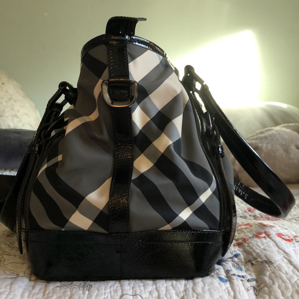 💥AUTHENTIC BURBERRY LOWRY HANDBAG!!!! - Picture 3 of 7